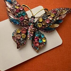 🦋 NEW Stunning colorful crystal butterfly brooch 🦋
